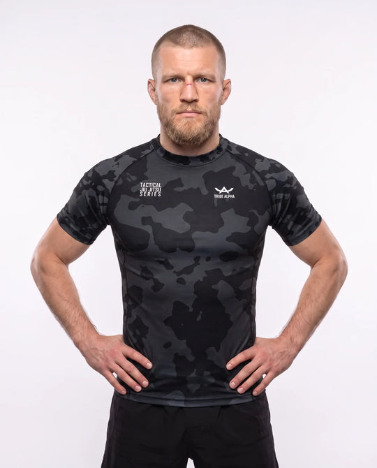ranked-rashguard-short-sleeves-unit-black