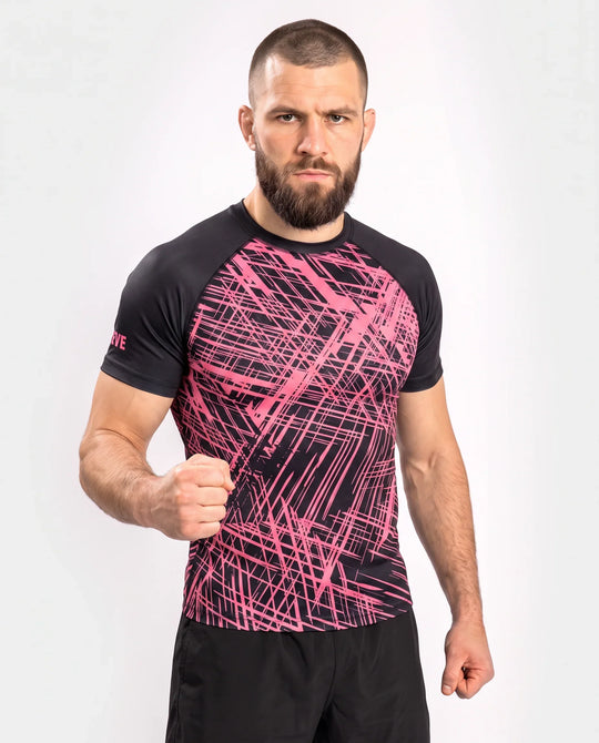 rashguard-scratched-by-a-wb-pink-m-z